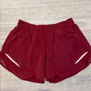 LuluLemon Hotty Hot Shorts 4’ Tall